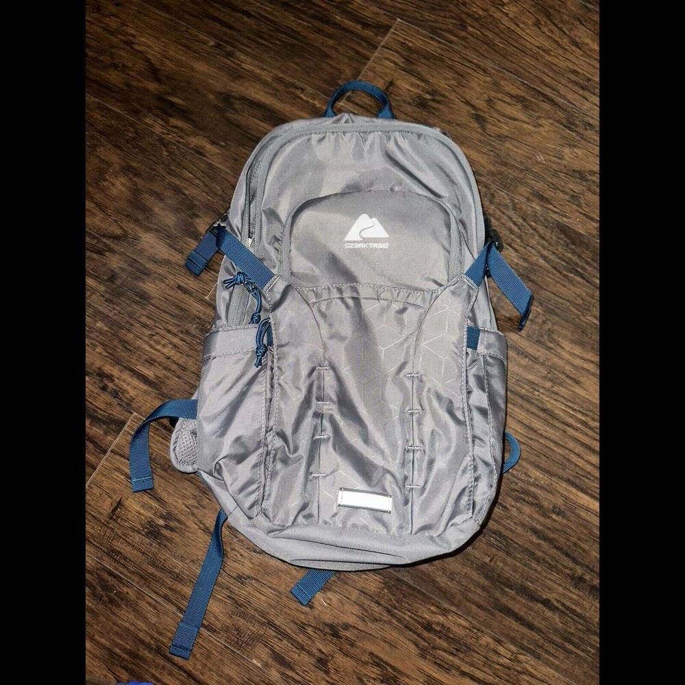 Ozark Trail 14 Ltr Hydration Pack, with Water Reservoir, Grey Polyester